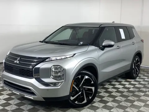 Photos of 2024 Mitsubishi Outlander SE for sale in Morrow, GA at ALM Mazda South