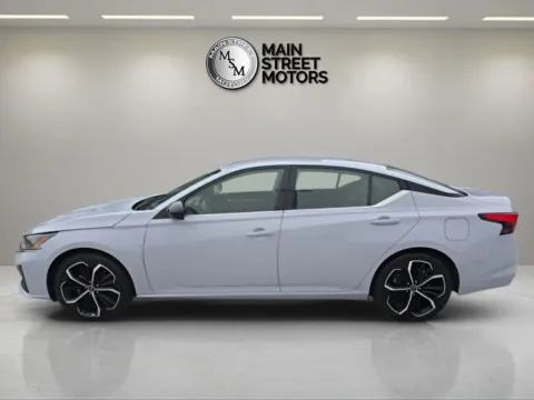 Photos of 2024 Nissan Altima 2.5 SR Sedan 4D for sale in Portage, IN at Main Street Motors