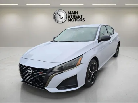 Gray 2024 Nissan Altima 2.5 SR Sedan 4D for sale in Portage, IN