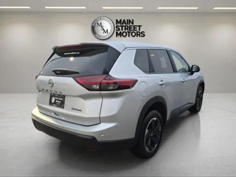 More photos of 2024 Nissan Rogue SV Sport Utility 4D at Main Street Motors, IN
