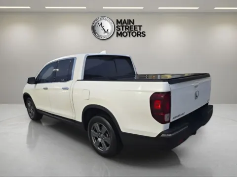 Another view of 2020 Honda Ridgeline RTL-E Pickup 4D 5 ft for sale in Portage, IN at Main Street Motors