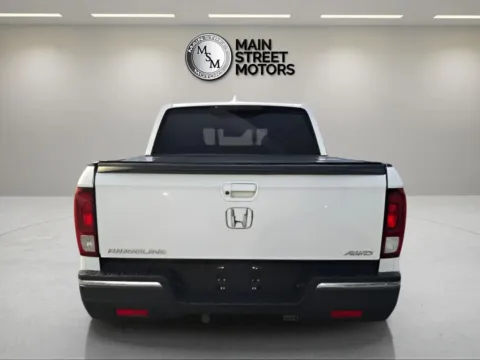 More photos of 2020 Honda Ridgeline RTL-E Pickup 4D 5 ft at Main Street Motors, IN