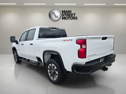 Another view of 2022 Chevrolet Silverado 2500 HD Crew Cab Custom Pickup 4D 6 1/2 ft for sale in Portage, IN at Main Street Motors