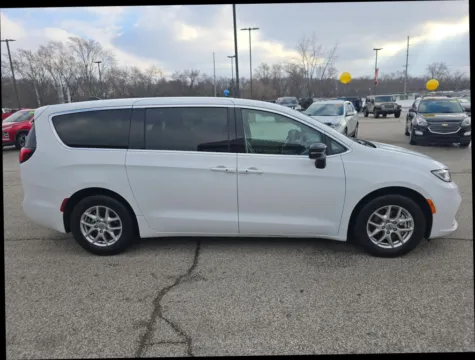 More photos of 2024 Chrysler Pacifica Touring L Van 4D at Main Street Motors, IN