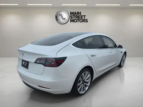 More photos of 2018 Tesla Model 3 Long Range Sedan 4D at Main Street Motors, IN