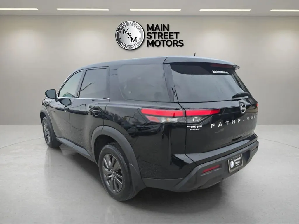 2023 Nissan Pathfinder thumbnail 19