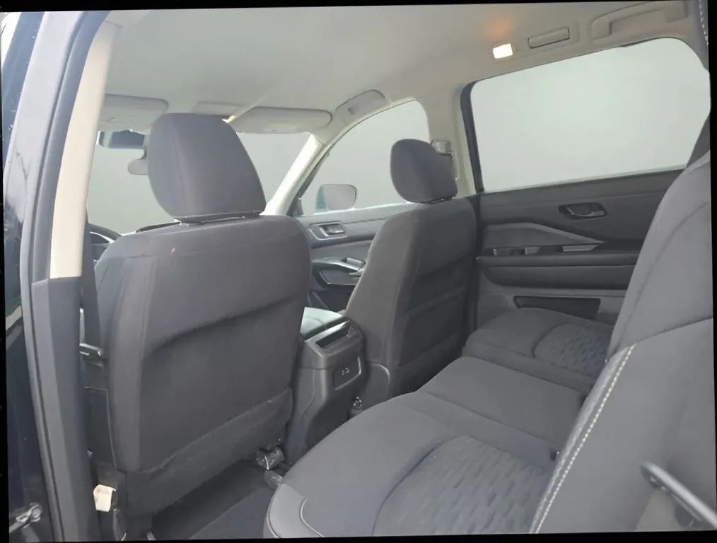 2023 Nissan Pathfinder thumbnail 22