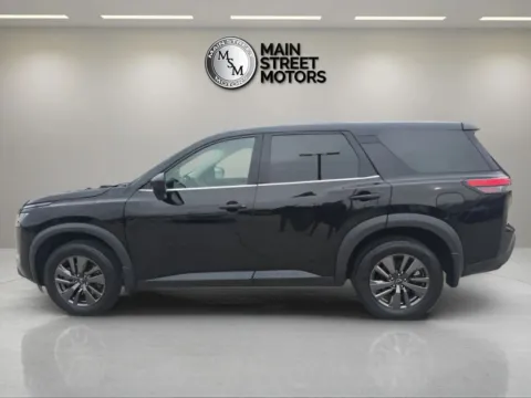 Photos of 2023 Nissan Pathfinder S Sport Utility 4D for sale in Portage, IN at Main Street Motors