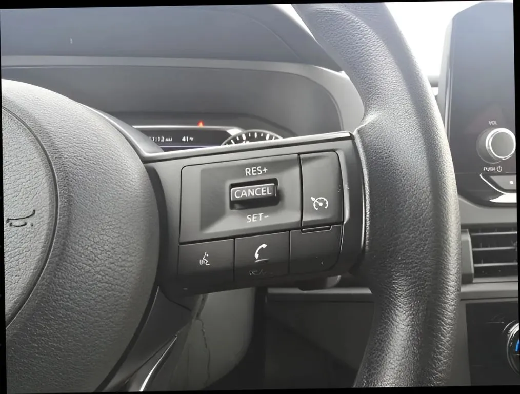 2023 Nissan Pathfinder thumbnail 26