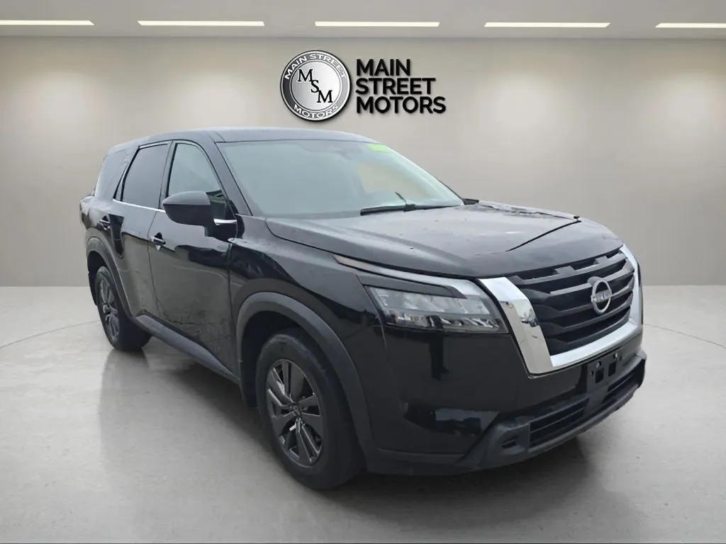 2023 Nissan Pathfinder - Image 3