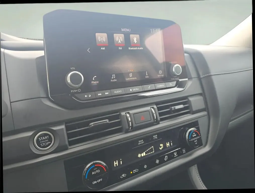 2023 Nissan Pathfinder thumbnail 25