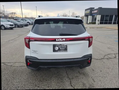 Another view of 2024 Kia Seltos S Sport Utility 4D for sale in Portage, IN at Main Street Motors