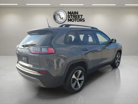 More photos of 2022 Jeep Cherokee Limited Sport Utility 4D at Main Street Motors, IN