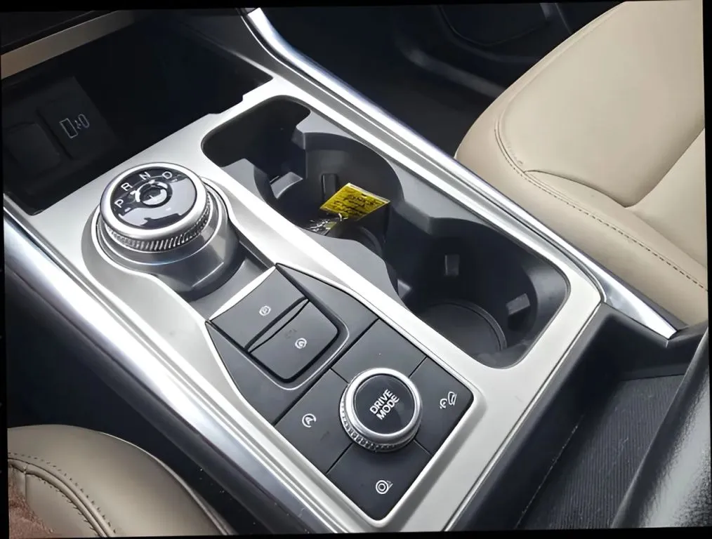 2023 Ford Explorer thumbnail 31