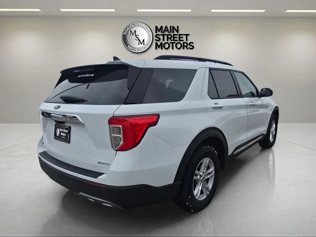 2023 Ford Explorer thumbnail 13