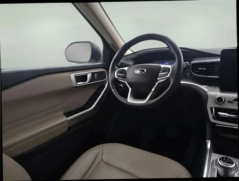 2023 Ford Explorer thumbnail 26