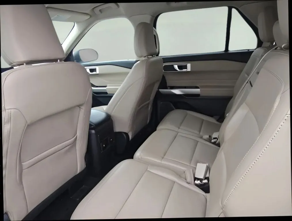 2023 Ford Explorer thumbnail 25