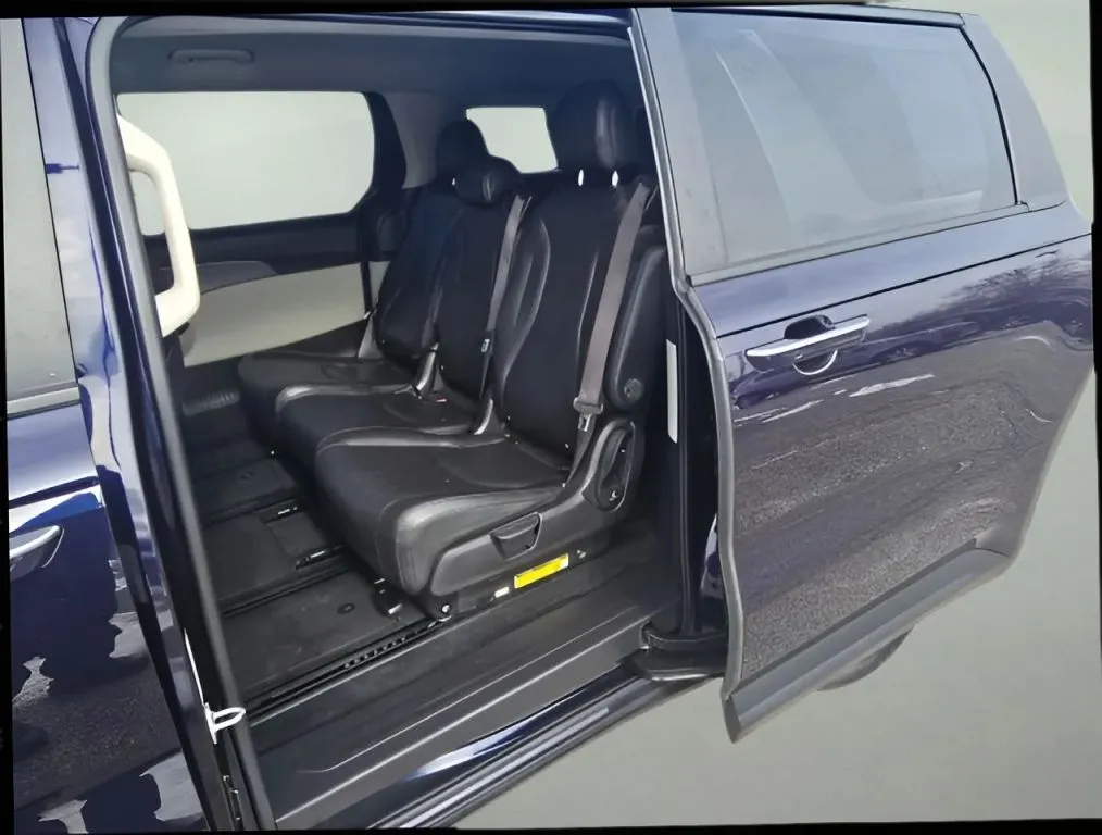 2024 Kia Carnival thumbnail 5