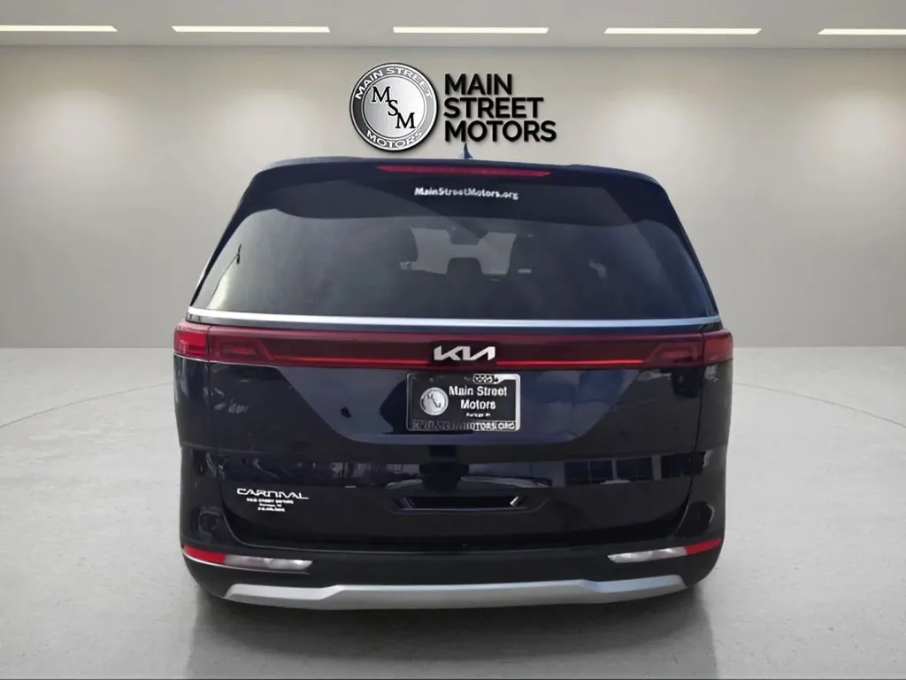 2024 Kia Carnival - Image 2