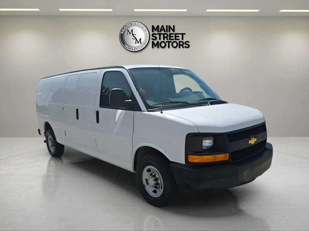 2013 Chevrolet Express 3500 Cargo - Image 3