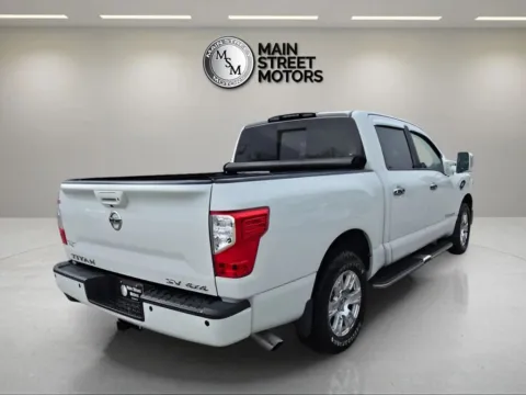 More photos of 2017 Nissan Titan Crew Cab SV Pickup 4D 5 1/2 ft at Main Street Motors, IN