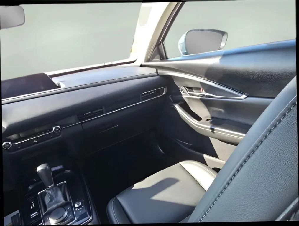 2025 Mazda CX-30 thumbnail 7