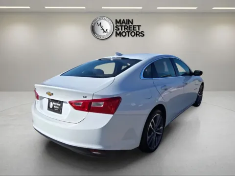 More photos of 2023 Chevrolet Malibu 1LT Sedan 4D at Main Street Motors, IN