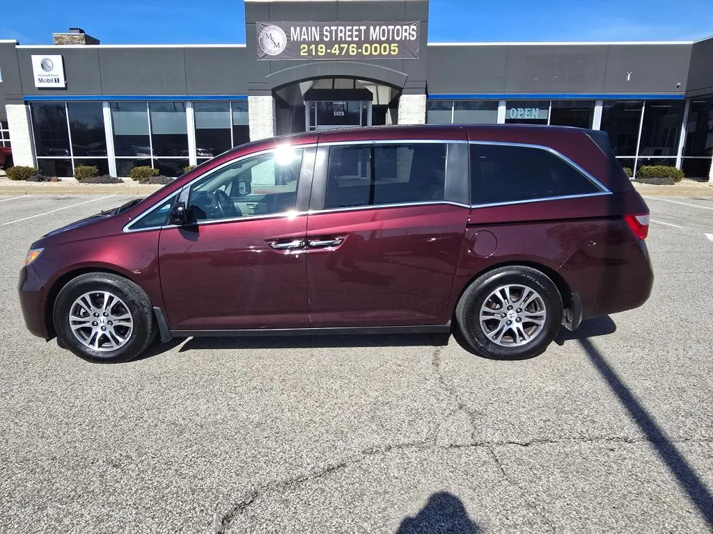 Red 2013 Honda Odyssey EX-L Minivan 4D for sale in Portage, IN