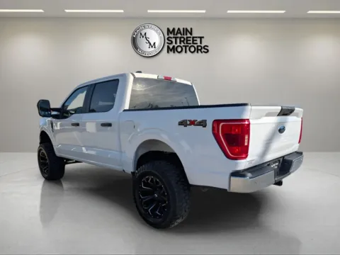 More photos of 2022 Ford F-150 SuperCrew Cab XLT Pickup 4D 5 1/2 ft at Main Street Motors, IN