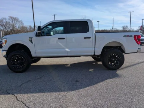 More photos of 2022 Ford F-150 SuperCrew Cab XLT Pickup 4D 5 1/2 ft at Main Street Motors, IN