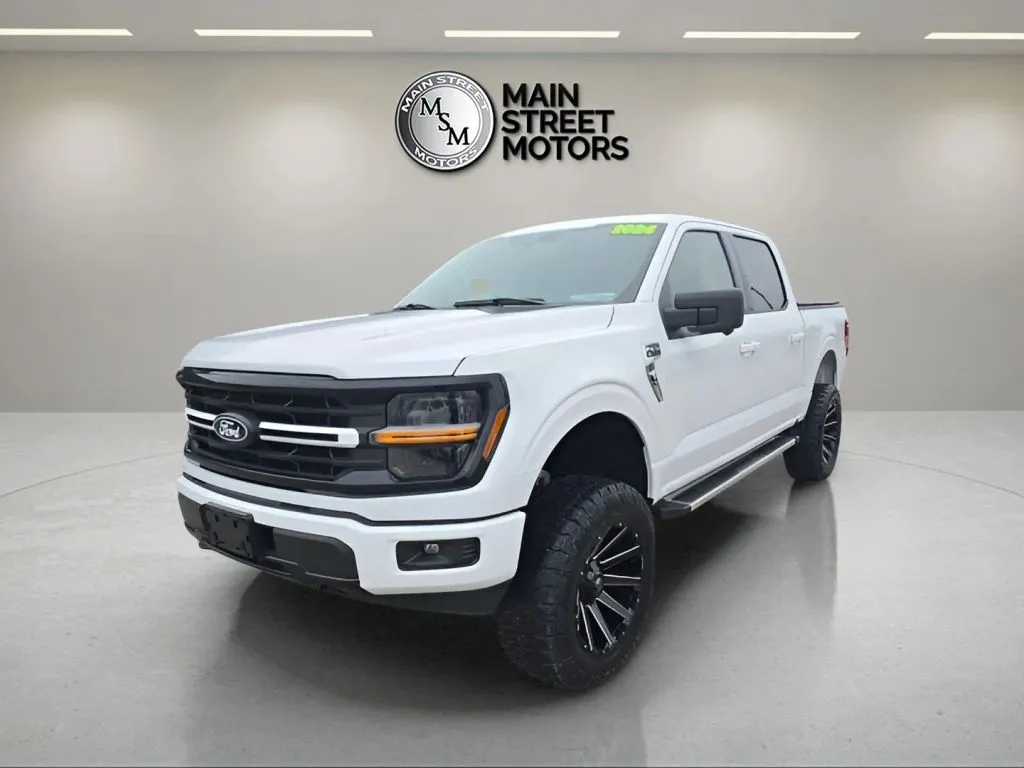 White 2024 Ford F-150 SuperCrew Cab XLT Pickup 4D 5 1/2 ft for sale in Portage, IN