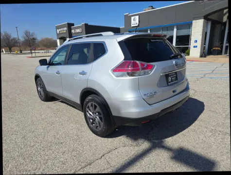 Photos of 2016 Nissan Rogue SL Sport Utility 4D for sale in Portage, IN at Main Street Motors