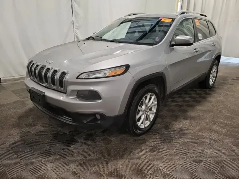 Silver 2014 Jeep Cherokee Latitude Sport Utility 4D for sale in Portage, IN