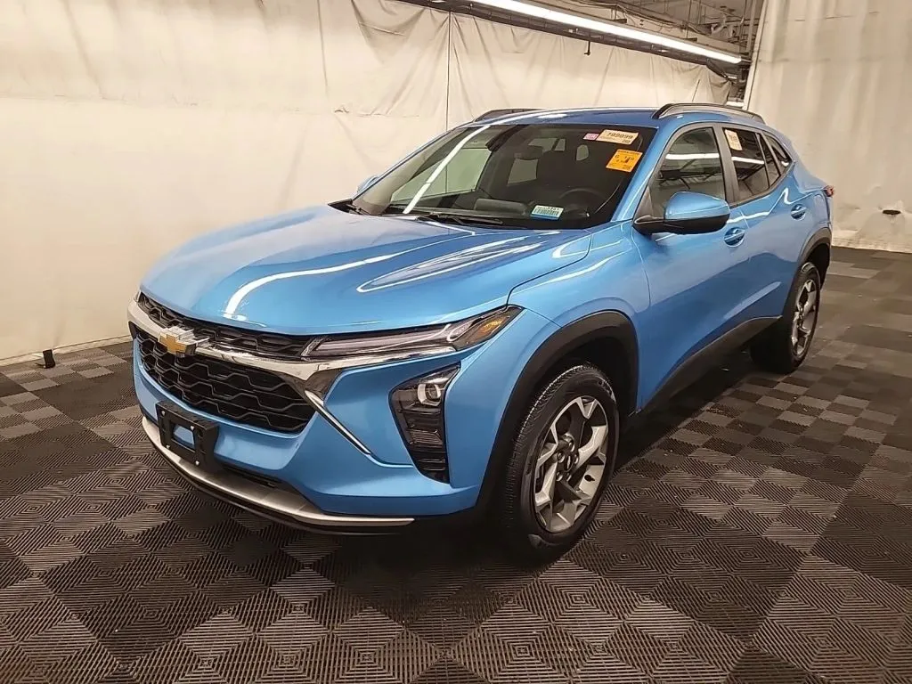 2025 Chevrolet Trax LT Sport Utility 4D for sale in Portage, IN