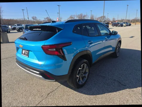 More photos of 2025 Chevrolet Trax LT Sport Utility 4D at Main Street Motors, IN