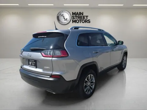 More photos of 2021 Jeep Cherokee Latitude Lux Sport Utility 4D at Main Street Motors, IN
