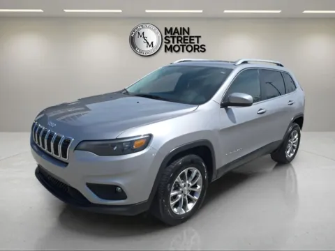 Silver 2021 Jeep Cherokee Latitude Lux Sport Utility 4D for sale in Portage, IN