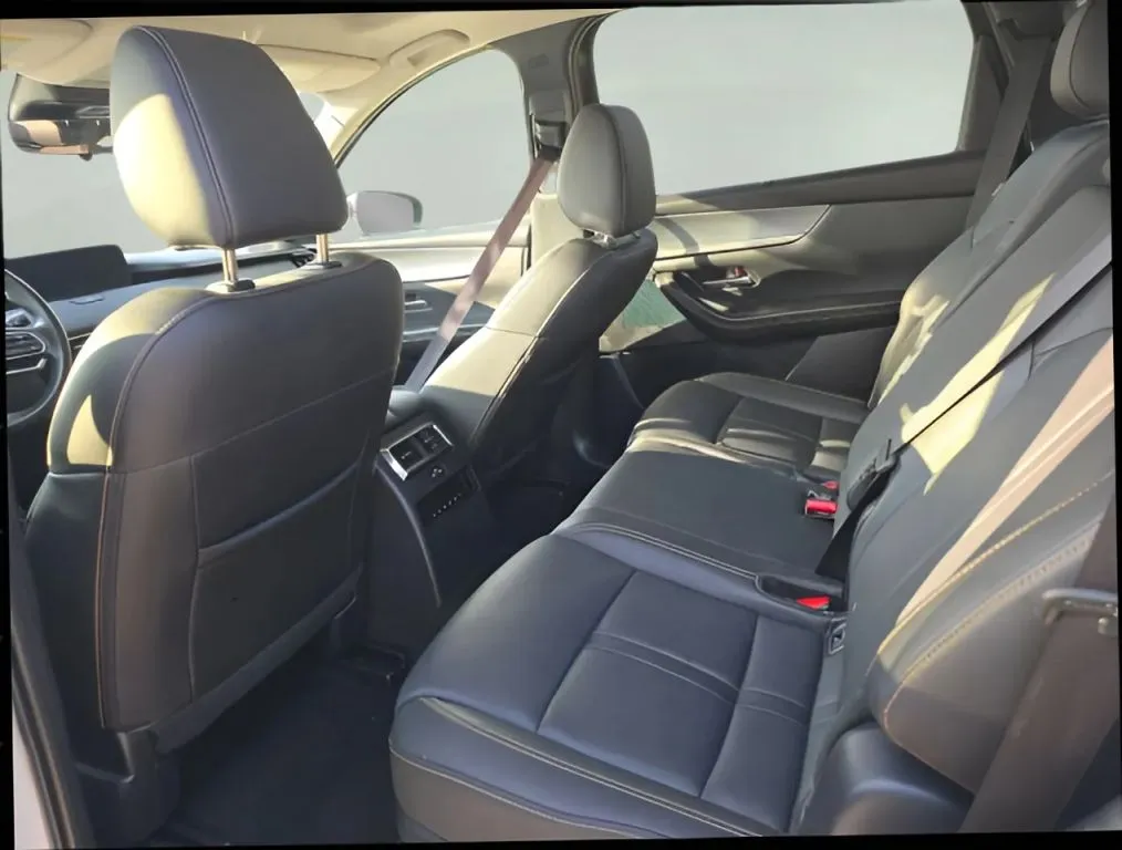 Mazda CX-90 photo 11