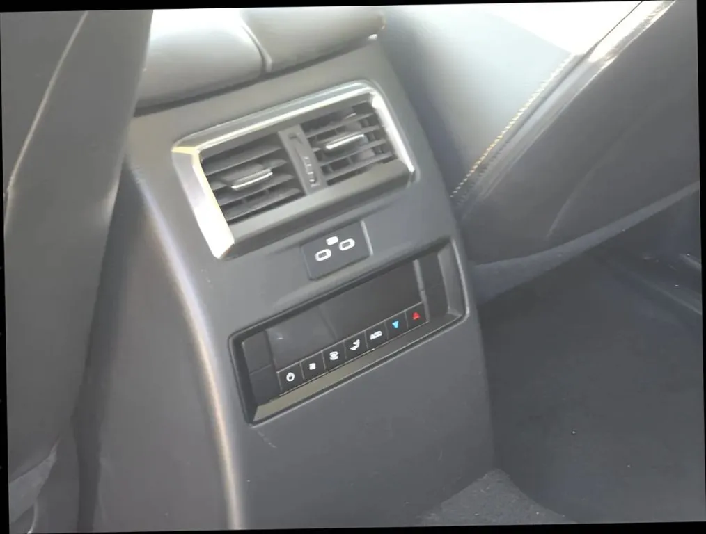 Mazda CX-90 photo 12