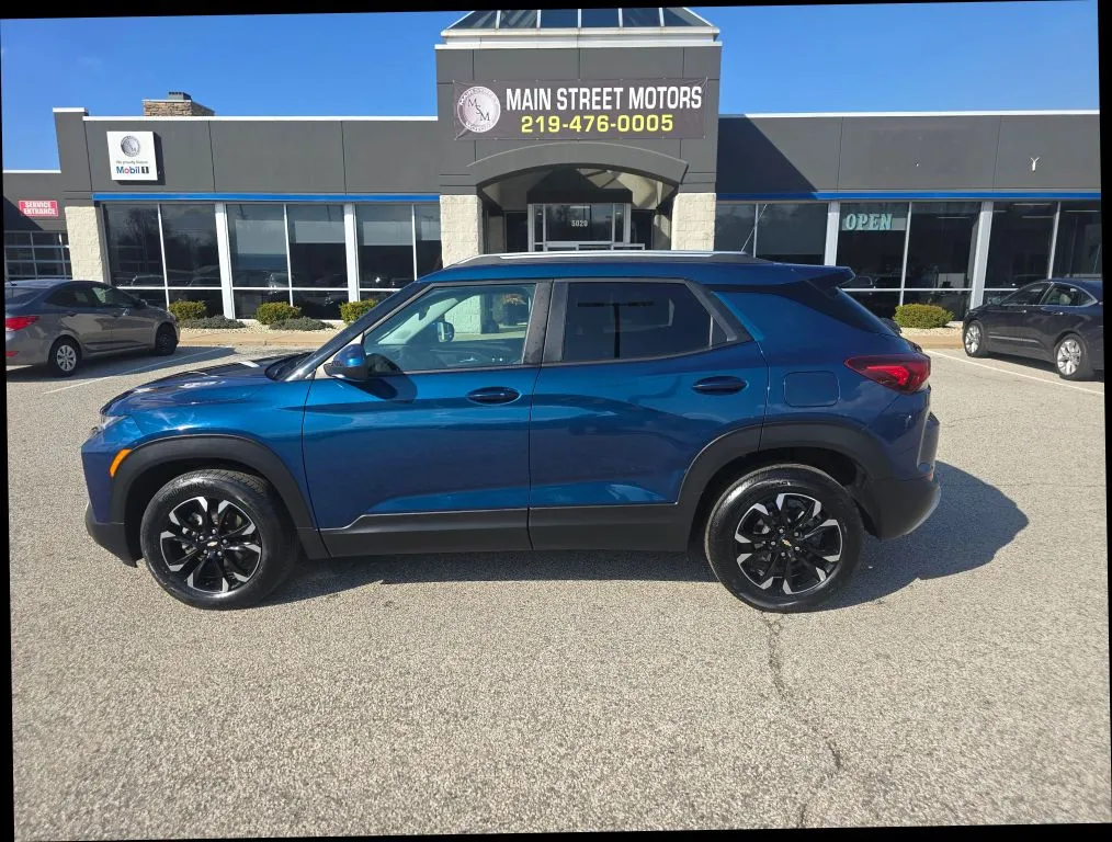 Blue 2021 Chevrolet Trailblazer LT Sport Utility 4D for sale in Portage, IN