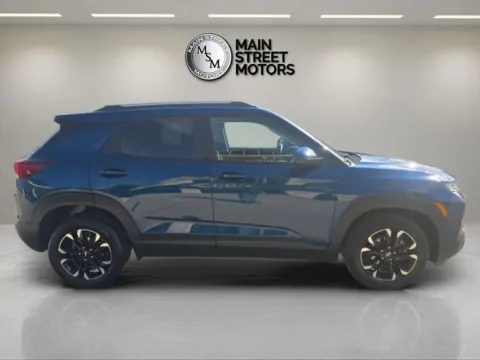 More photos of 2021 Chevrolet Trailblazer LT Sport Utility 4D at Main Street Motors, IN