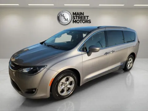 Silver 2017 Chrysler Pacifica Touring-L Plus Minivan 4D for sale in Portage, IN