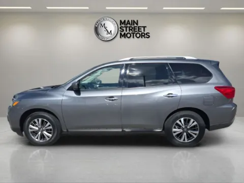 Photos of 2019 Nissan Pathfinder SV Sport Utility 4D for sale in Portage, IN at Main Street Motors