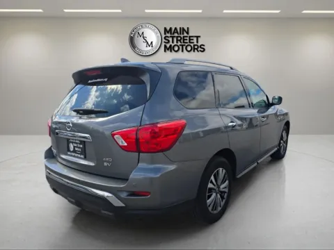 More photos of 2019 Nissan Pathfinder SV Sport Utility 4D at Main Street Motors, IN