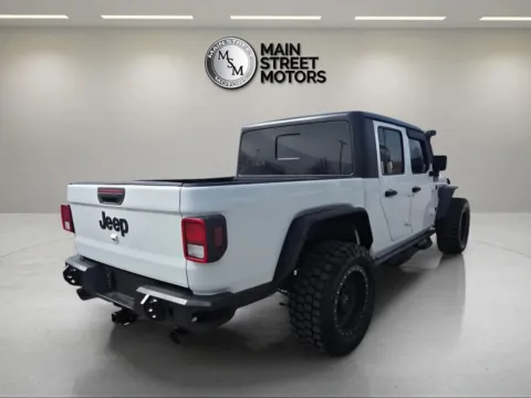 More photos of 2020 Jeep Gladiator Sport S Pickup 4D 5 ft at Main Street Motors, IN