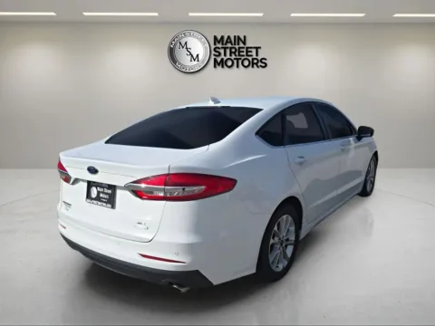 More photos of 2020 Ford Fusion SE Sedan 4D at Main Street Motors, IN
