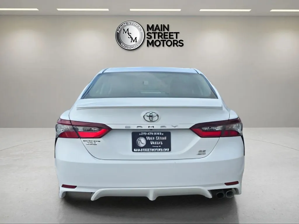Toyota Camry photo 4