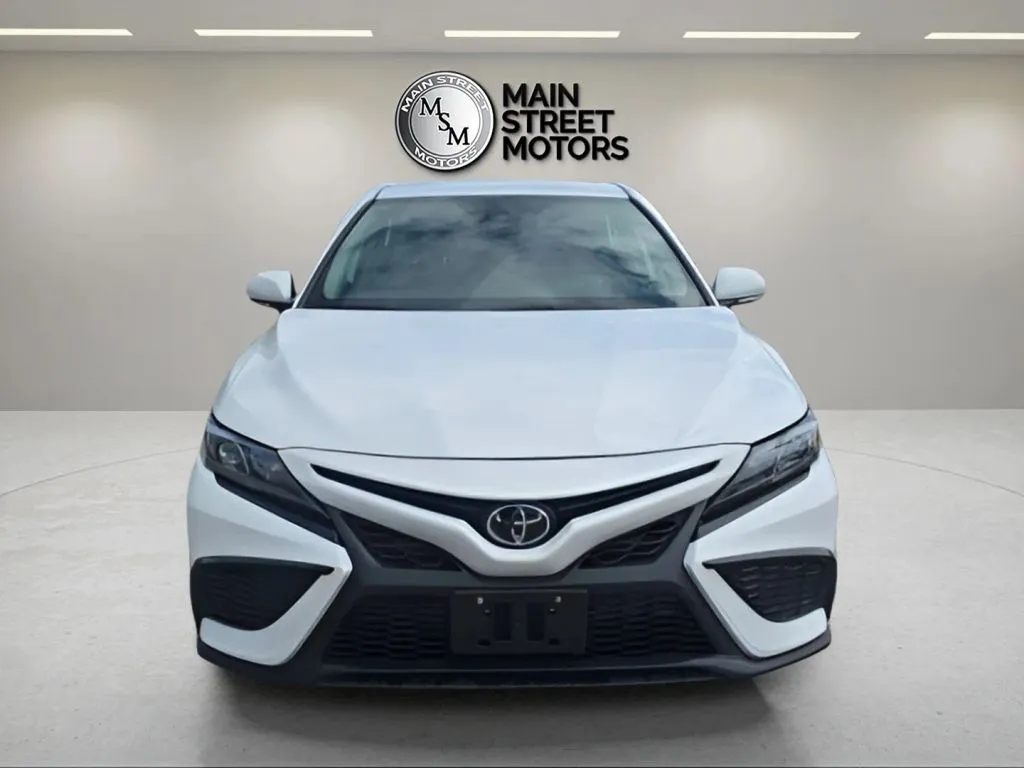 Toyota Camry photo 8