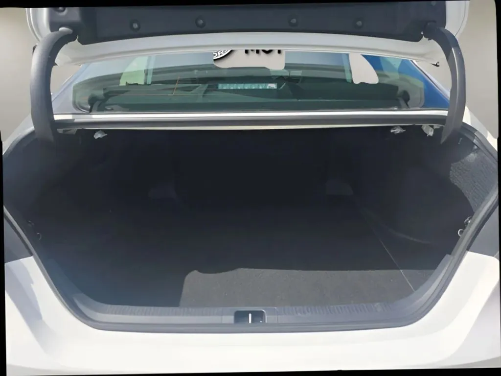 Toyota Camry photo 17