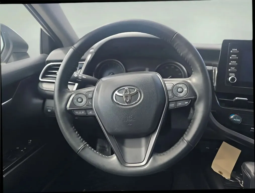 Toyota Camry photo 16